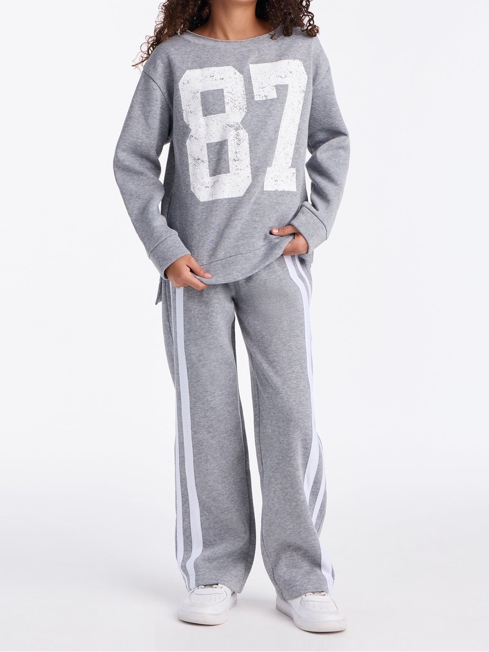 NWT Girls Grey Two-Piece lounge set - Cozy Lounge Top & Wide Leg Pants